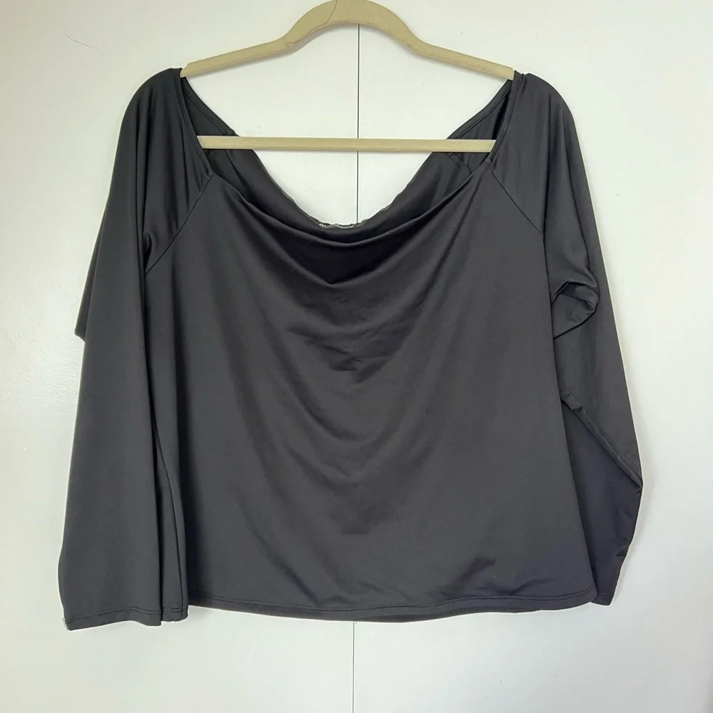 Elegant Black Women's Top - Picture 2 of 5